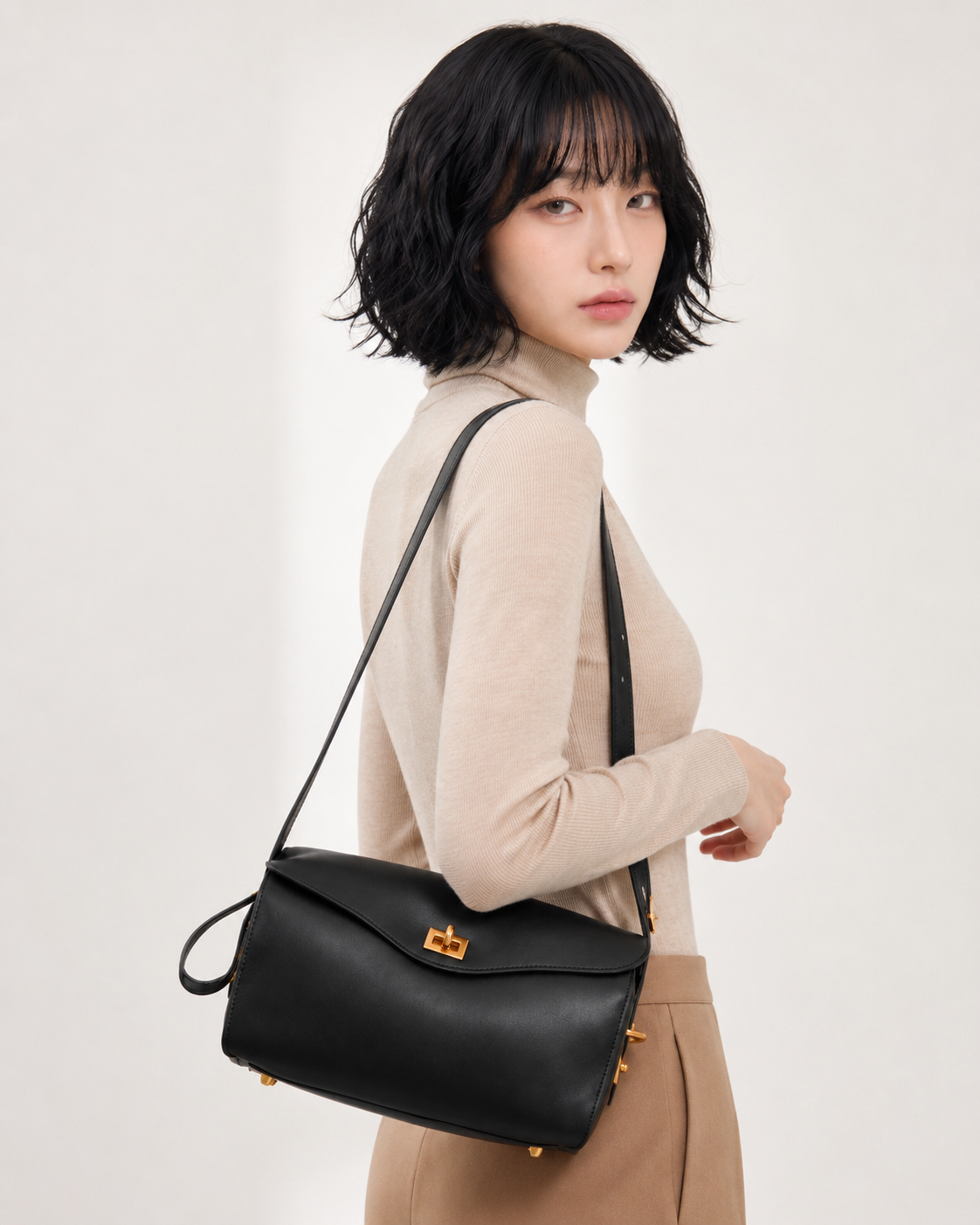Roa pouch image 7