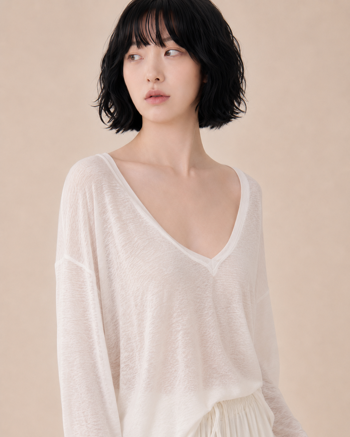Soline V-Neck model view
