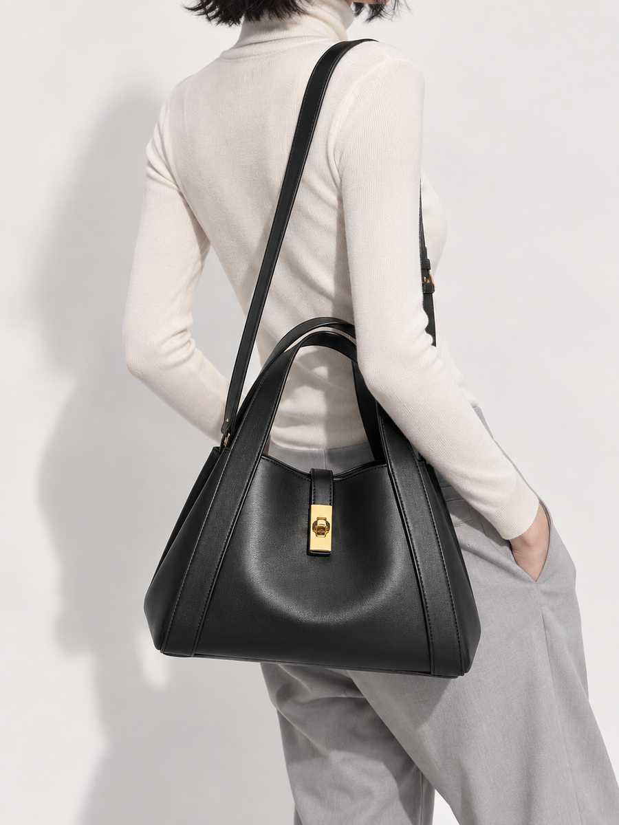 Elly tote model view